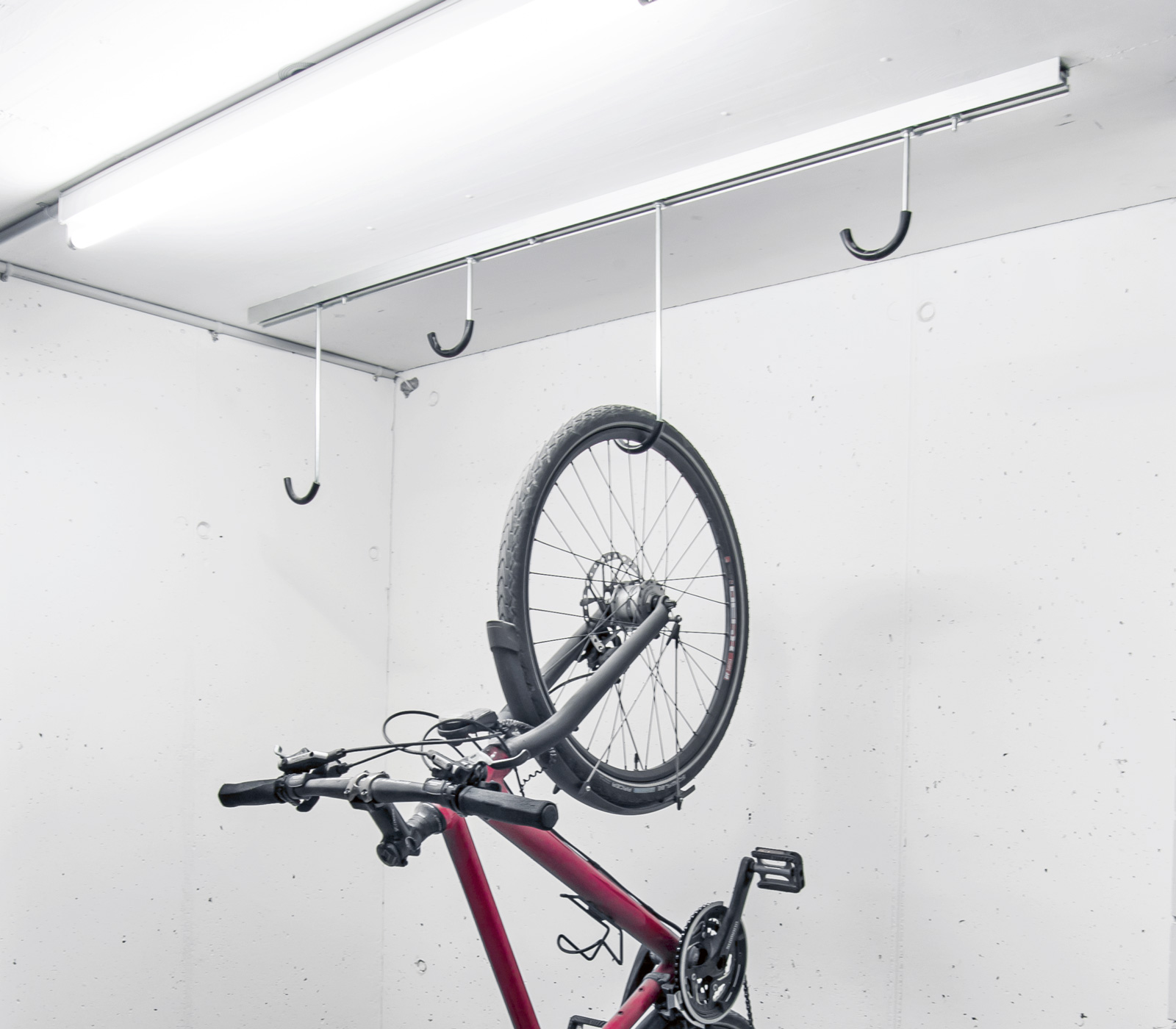 Crochets pour vélos ou suspensions de cycles