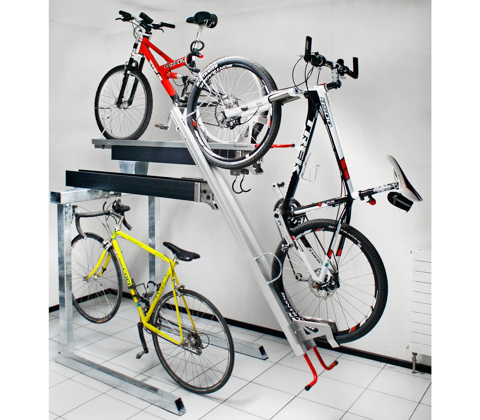 Range-vélos à deux étages DUO pour une utilisation optimale de l’espace