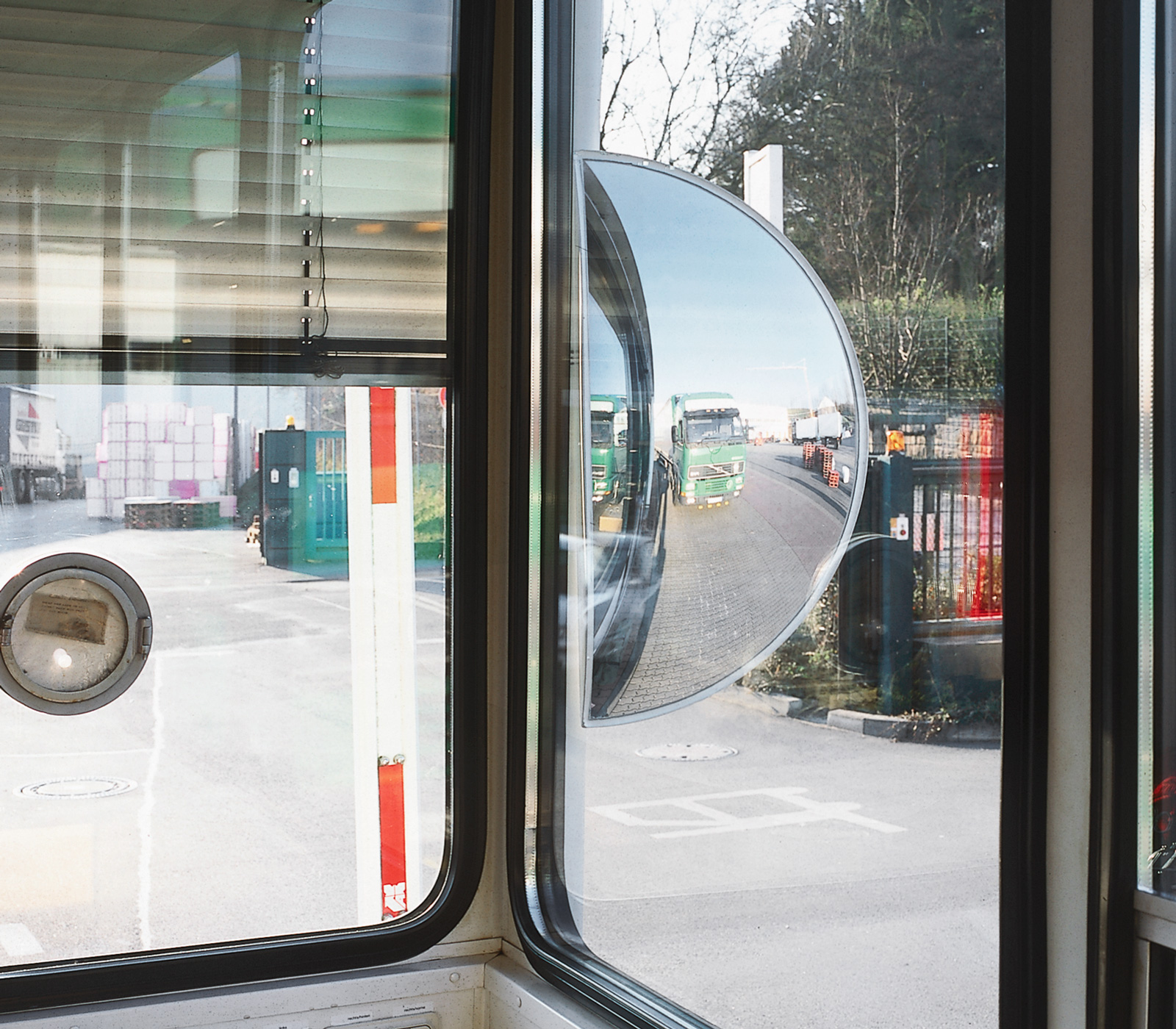 Miroir de surveillance DETEKTIV, avec support magnétique - Miroir d' observation - Kern AG - Für Verkehrssicherheit