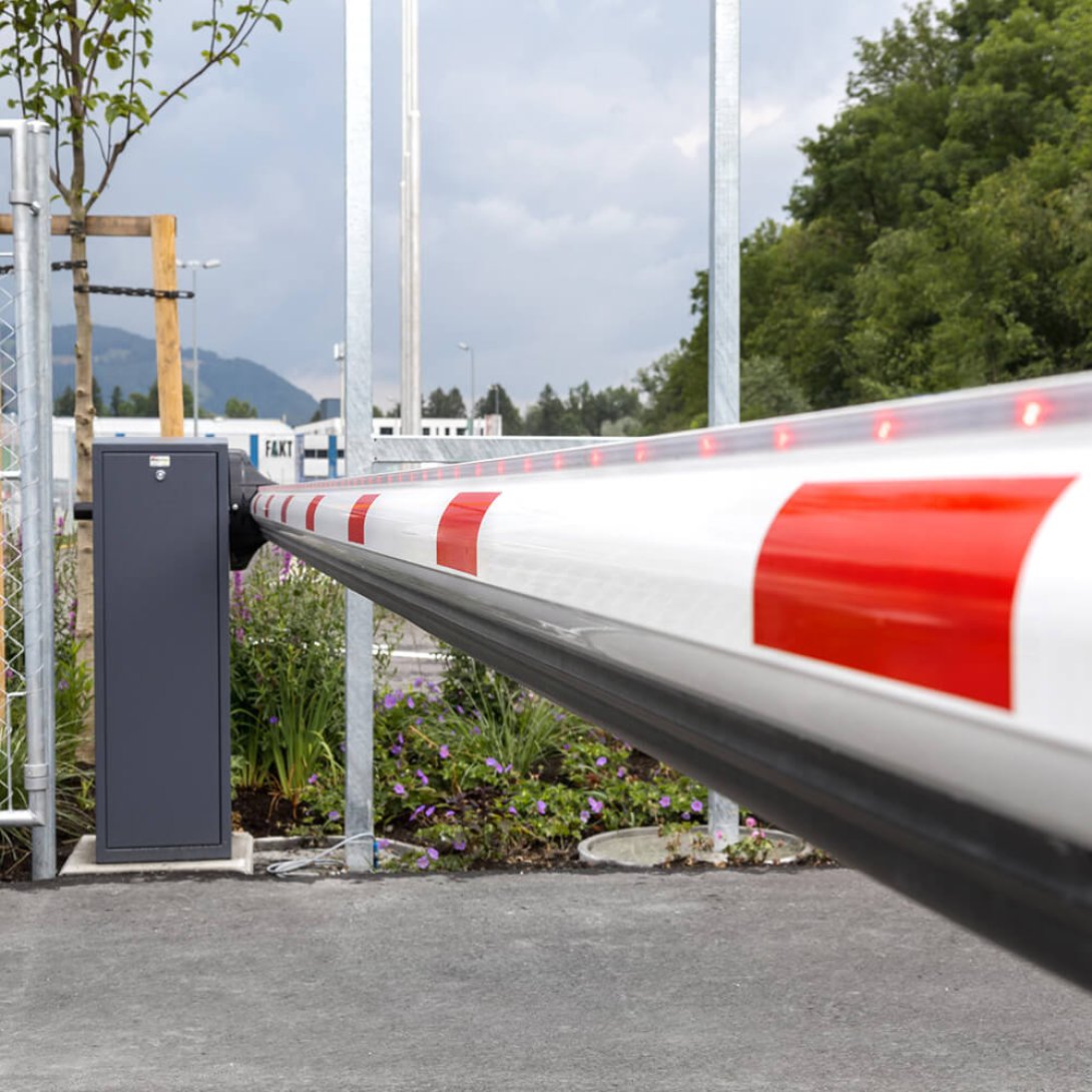 Kern AG Référence ASSR Driving Center Sennwald - Installation de barrières